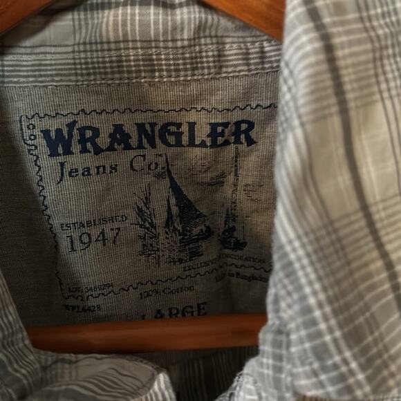 Mens Size L Gray Wrangler Button Shirt Gray and white  100% cotton  Great condit - Picture 2 of 6